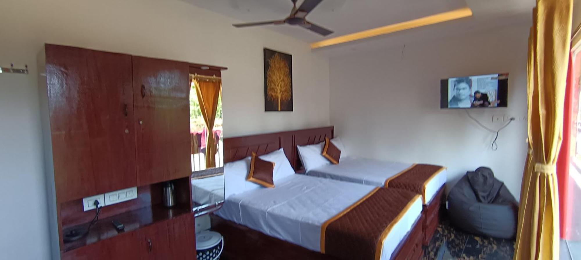 Glasshouse Retreat By The Jungle Stay Groups Valparai Luaran gambar
